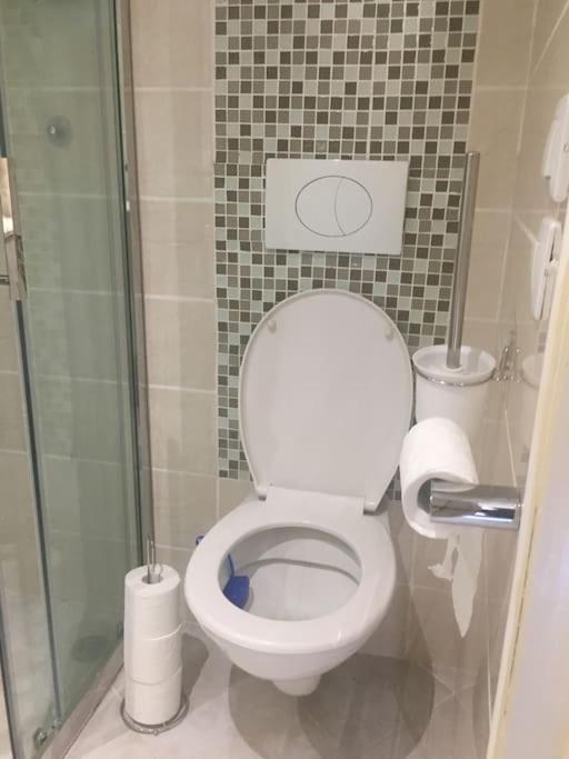 Studio Ideal Pour Deux Voyageurs Sur Marseille Exteriör bild