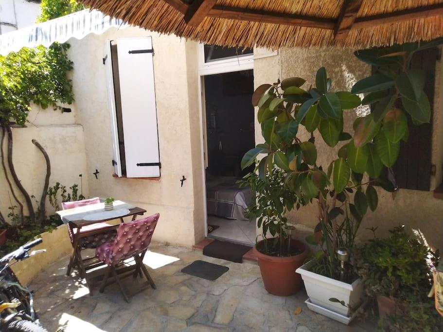 Studio Ideal Pour Deux Voyageurs Sur Marseille Exteriör bild