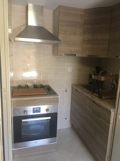Studio Ideal Pour Deux Voyageurs Sur Marseille Exteriör bild