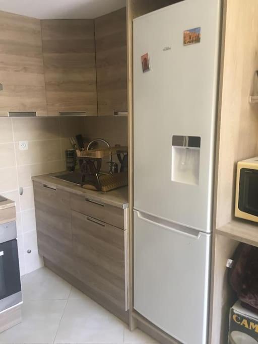 Studio Ideal Pour Deux Voyageurs Sur Marseille Exteriör bild